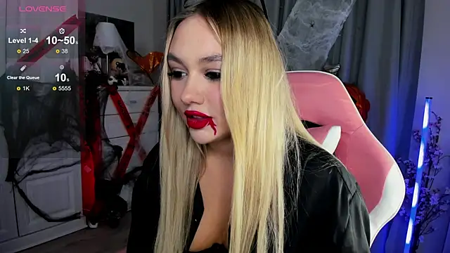 Snapshot of _Loneve__ chatting on October 2025 02:51:02 PM  Loneve   online show from October 2025 02:51:02 PM