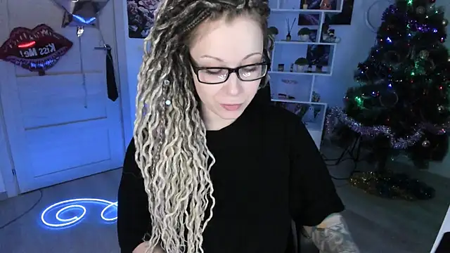 HoneySallyMoore online show from January 2026 05:26:01 PM