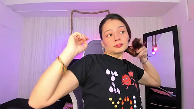 nicky angel1 online show from October 2025 06:38:02 PM