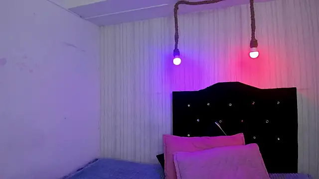 nicky angel1 online show from October 2025 06:41:01 PM