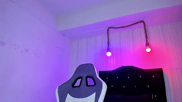 nicky angel1 online show from October 2025 06:41:02 PM