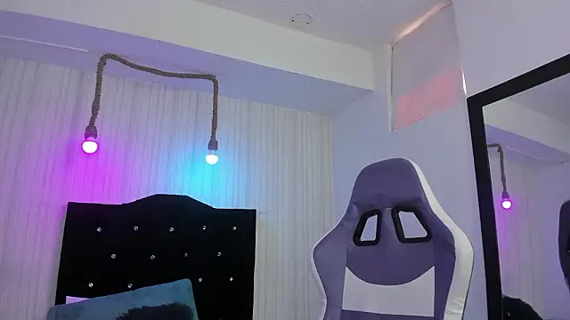 nicky angel1 online show from February 2026 06:44:02 PM