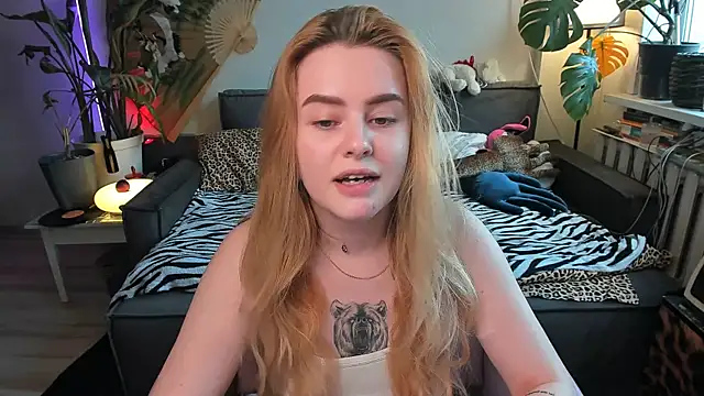 Alexa Pirs online show from April 2026 12:21:01 PM