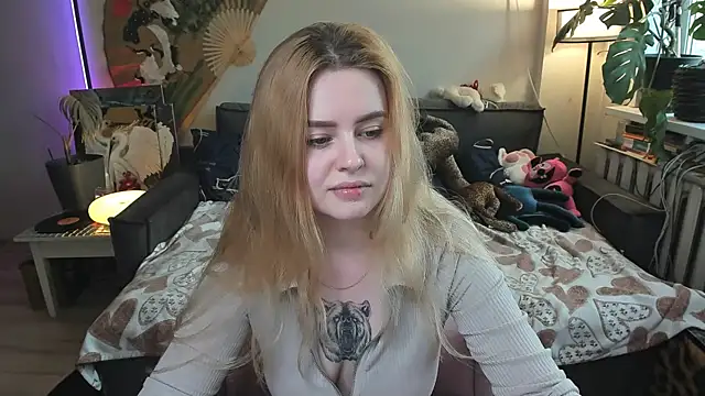 Alexa Pirs online show from April 2026 01:35:01 PM