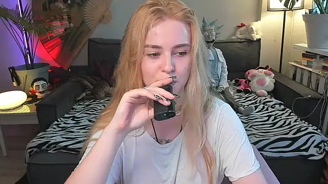 Alexa Pirs online show from July 2026 02:43:02 PM