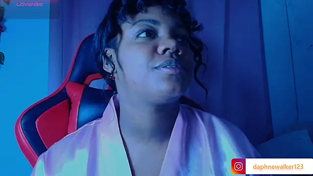 Daphnewalker   online show from February 2026 02:01:02 AM