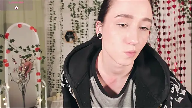 Snapshot of Smoke_of_soul_ chatting on February 2025 07:21:01 PM Smoke of soul  online show from February 2025 07:21:01 PM