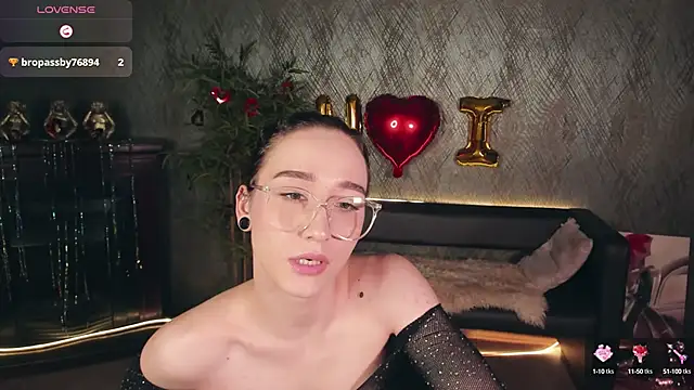 Snapshot of Smoke_of_soul_ chatting on February 2025 04:55:01 PM Smoke of soul  online show from February 2025 04:55:01 PM