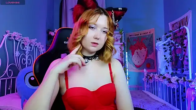 Snapshot of MizukiNoYoru chatting on February 2025 09:02:01 PM MizukiNoYoru online show from February 2025 09:02:01 PM