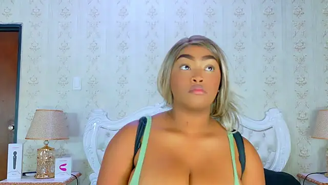 TianahGlow online show from September 2025 08:11:02 PM