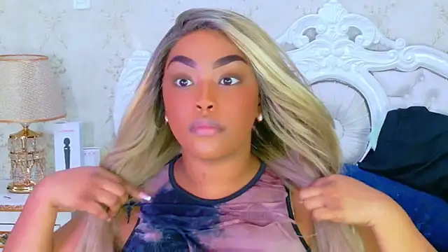 TianahGlow online show from November 2025 09:14:02 PM