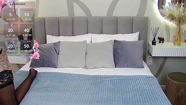 Snapshot of WoW__JuliaBlonde chatting on October 2025 02:56:01 AM WoW JuliaBlonde online show from October 2025 02:56:01 AM
