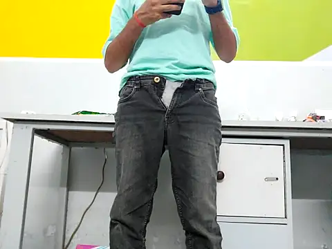 Lustyluckyy online show from March 2025 01:23:01 PM