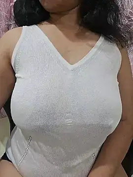 Snapshot of Jassi_Does chatting on November 2025 01:49:02 PM Jassi Does online show from November 2025 01:49:02 PM