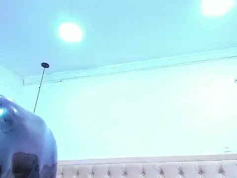 emma purple  online show from February 2026 05:19:02 PM