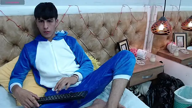 Estiv18  online show from March 2025 07:35:02 AM