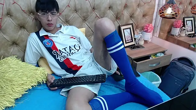 Estiv18  online show from March 2025 06:26:02 AM