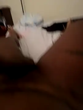 briyi1 online show from December 2025 04:58:01 PM