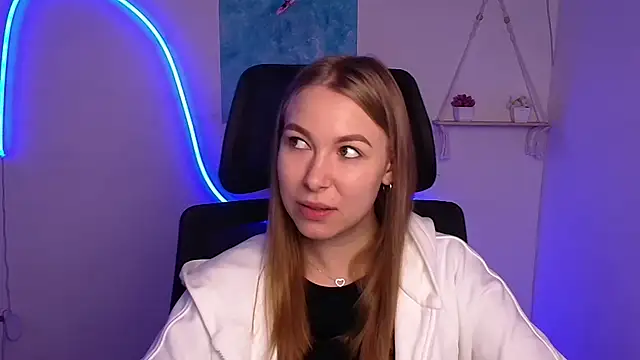 Snapshot of Dana_flowers chatting on October 2025 05:30:02 AM Dana flowers online show from October 2025 05:30:02 AM