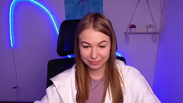 Snapshot of Dana_flowers chatting on November 2025 06:34:01 AM Dana flowers online show from November 2025 06:34:01 AM