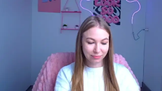 Snapshot of Dana_flowers chatting on November 2025 06:35:02 AM Dana flowers online show from November 2025 06:35:02 AM