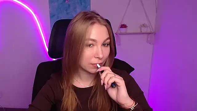 Snapshot of Dana_flowers chatting on November 2025 12:38:02 PM Dana flowers online show from November 2025 12:38:02 PM