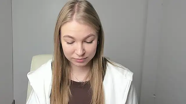 Snapshot of Dana_flowers chatting on November 2025 06:51:02 AM Dana flowers online show from November 2025 06:51:02 AM