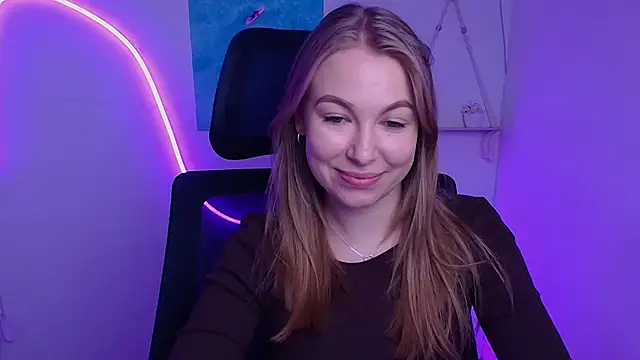 Snapshot of Dana_flowers chatting on November 2025 12:49:01 PM Dana flowers online show from November 2025 12:49:01 PM