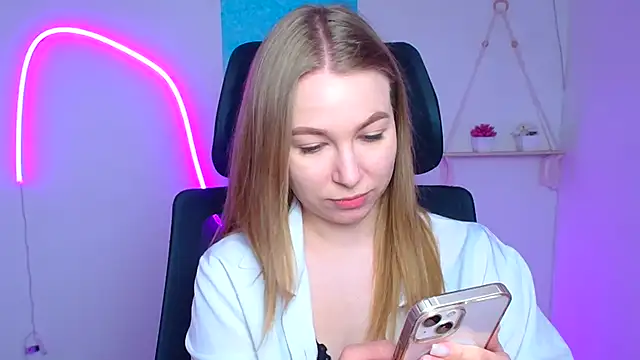 Snapshot of Dana_flowers chatting on March 2026 06:19:01 AM Dana flowers online show from March 2026 06:19:01 AM