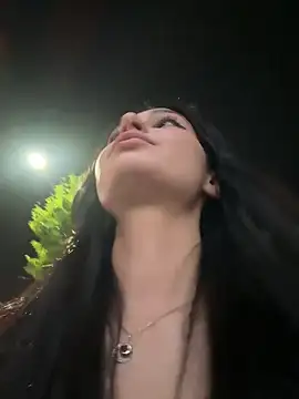 lunalovelee online show from September 2025 02:16:01 PM