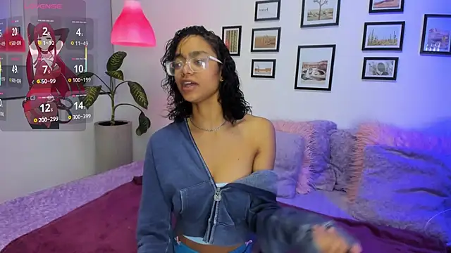 Snapshot of Alice_simmons chatting on November 2025 01:35:02 PM Alice simmons online show from November 2025 01:35:02 PM