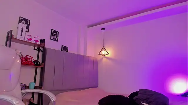 Miller Vanessa  online show from September 2025 01:38:02 AM