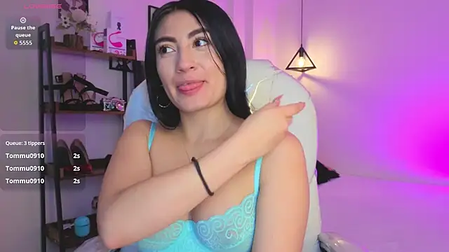 Miller Vanessa  online show from October 2025 08:50:02 PM