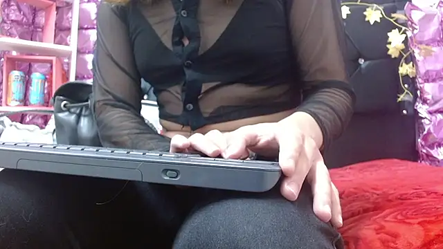 poisondost hot online show from October 2025 11:55:01 AM