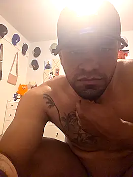 guajiro276565 online show from April 2026 08:43:02 PM