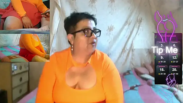 Snapshot of erinadarling79 chatting on October 2025 02:20:01 AM erinadarling79 online show from October 2025 02:20:01 AM