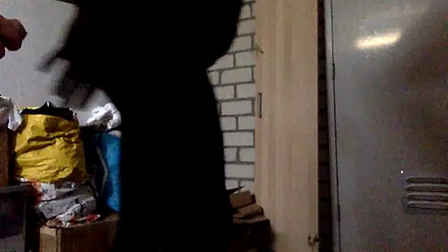 Snapshot of Bleueyez007 chatting on May 2026 10:22:01 AM Bleueyez007 online show from May 2026 10:22:01 AM