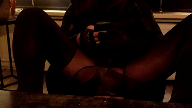 Snapshot of Bleueyez007 chatting on May 2026 11:45:01 PM Bleueyez007 online show from May 2026 11:45:01 PM