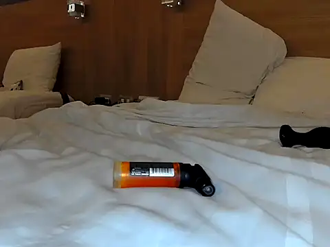 Iscariot19 online show from October 2025 12:12:02 PM