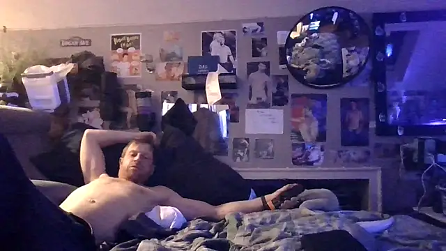 Sk00byJaXxX212 online show from October 2025 11:27:01 PM