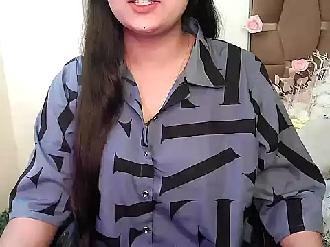 Snapshot of megancatluna chatting on November 2025 04:40:01 AM megancatluna online show from November 2025 04:40:01 AM