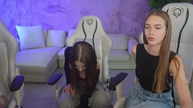 Layla Sweet  online show from October 2025 02:40:01 PM