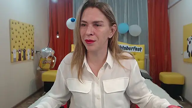 TessaDaybreak online show from October 2025 07:28:02 AM