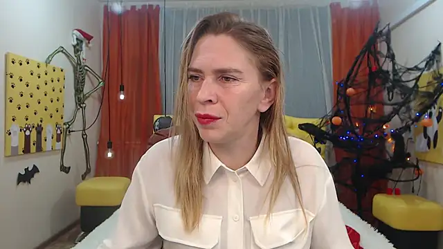 TessaDaybreak online show from October 2025 06:56:02 AM