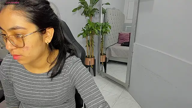 lucelly 15 online show from February 2026 11:50:01 AM