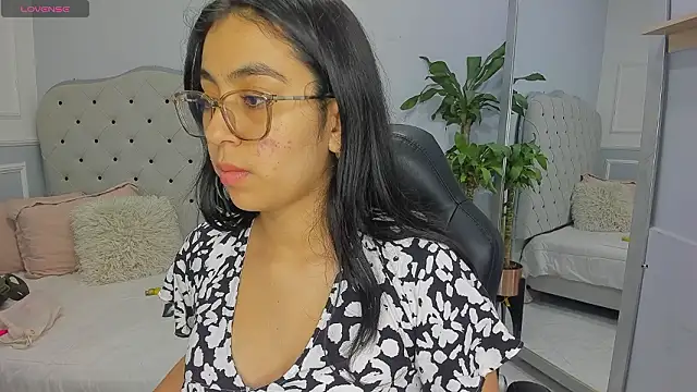 lucelly 15 online show from February 2026 11:30:02 AM