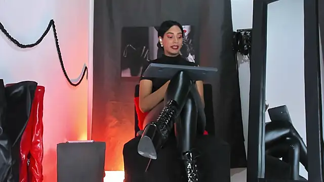 Aleshkastone online show from October 2025 01:06:02 AM