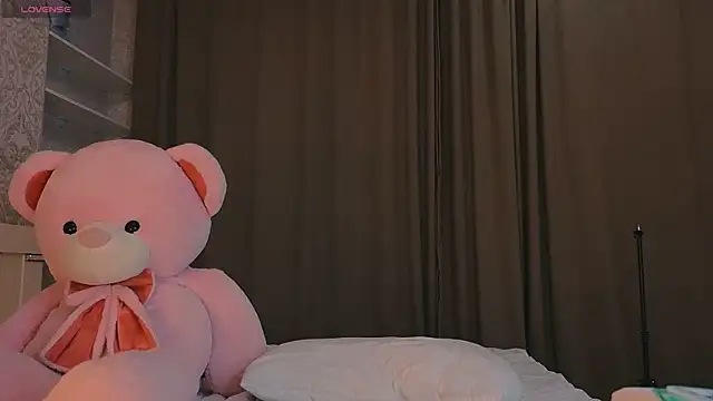 Snapshot of Demonic_Angel_ chatting on January 2026 01:14:01 PM Demonic Angel online show from January 2026 01:14:01 PM