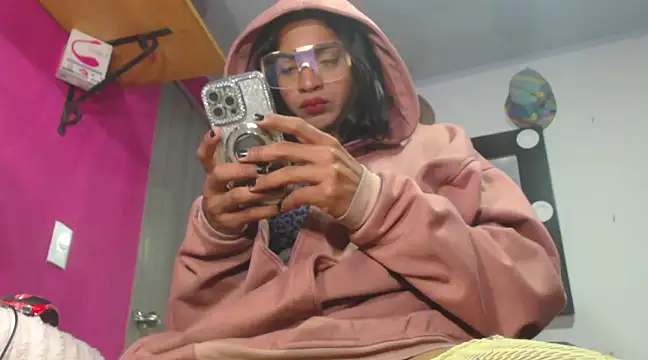 Snapshot of Gaby-sexy chatting on February 2025 01:26:02 PM Gaby-sexy online show from February 2025 01:26:02 PM