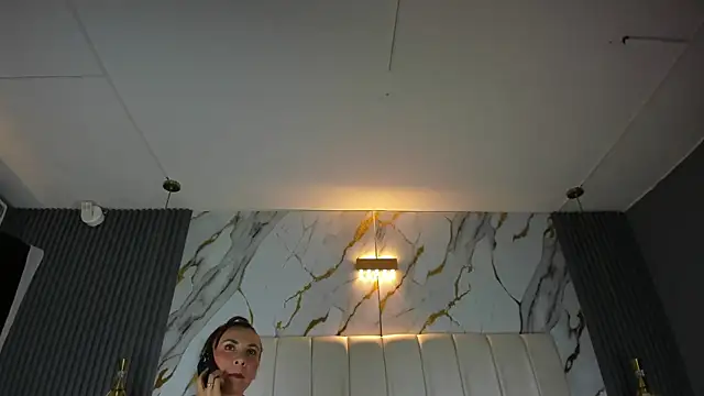 Snapshot of EvaMillins chatting on December 2025 04:08:01 AM EvaMillins online show from December 2025 04:08:01 AM